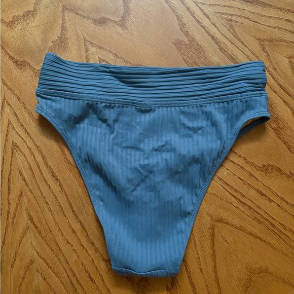 🆕Cotton On Body Cheeky Bikini Bottoms. Small - Picture 2 of 4